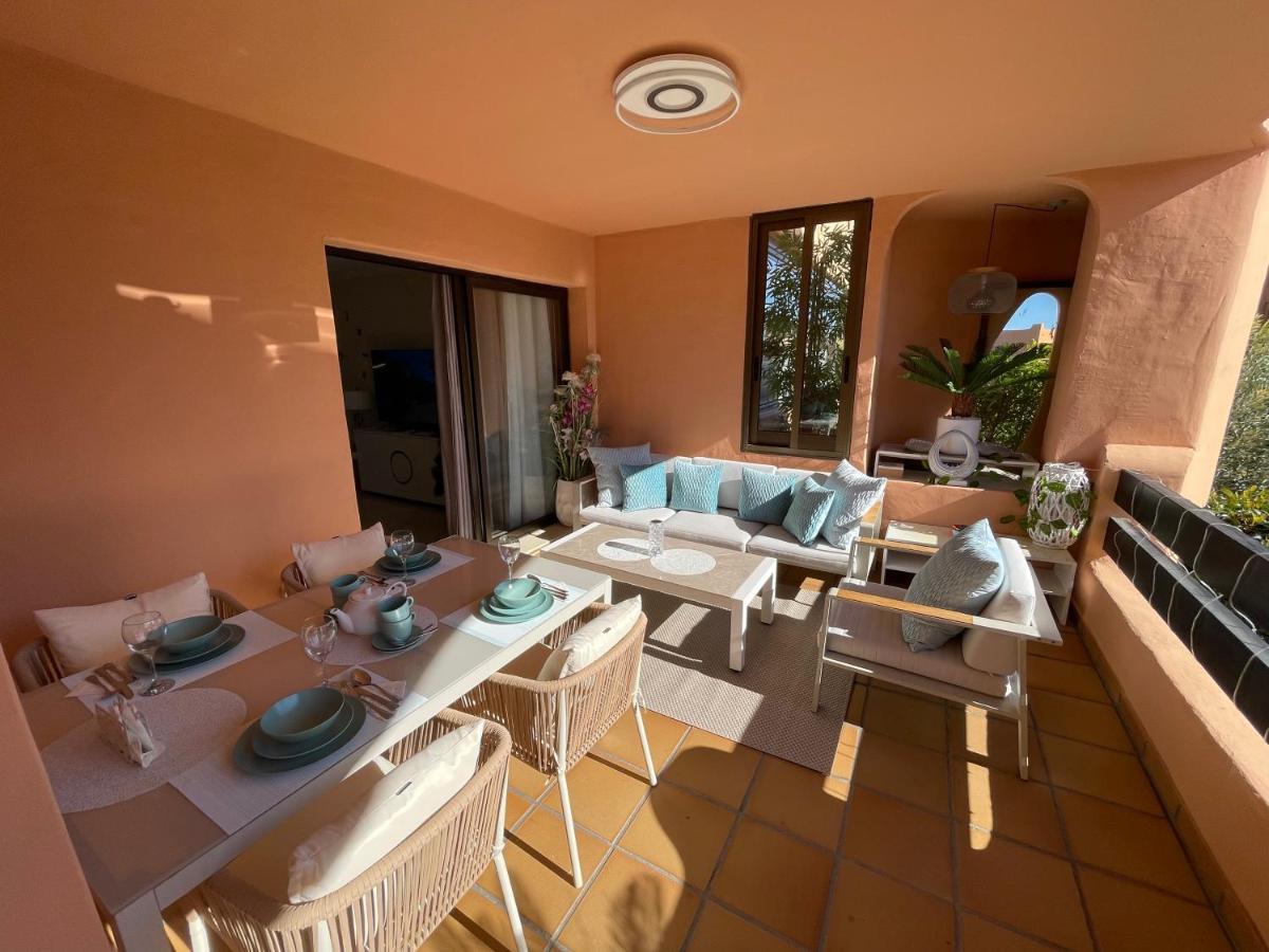 Casares Beach Golf Apartment With Private Garden Direct Pool Access Zewnętrze zdjęcie